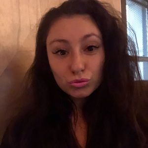 Meet your Posher, Gia